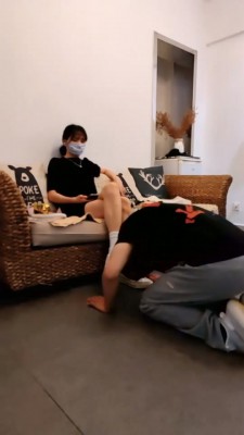 【暴力美学】匡威帆布鞋狠毒全体重踩踏蹦跳深喉 bf1363