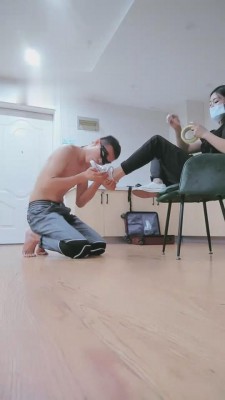 【韩韩】小白鞋原味船袜塞嘴胶带捆绑虐 bf1786