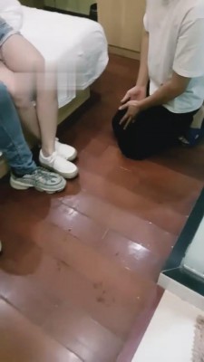 【刘二狗】素人情侣主首调绿帽奴 bf1802