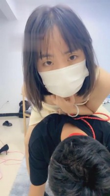 【小乔】骑马/夹头/钻胯/虐乳/耳光/踩踏 bf2055