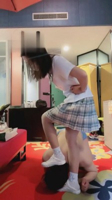 【晚晚】JK小姐姐修理学生狗 bf209