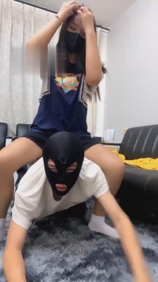 【涵涵】御姐白袜羞辱弟弟 bf2116