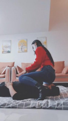 【猫神大人】极致悬空踩踏坐脸-直接淋圣水 bf2471