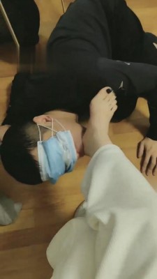 【文文文】白袜窒息-腿绞-深喉 bf3386