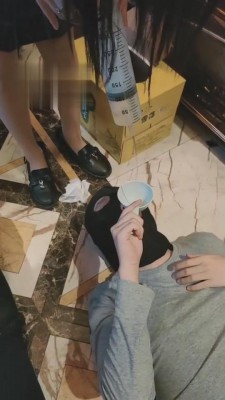 【小拽主人】推荐-带素人ktv群调-呕吐物 bf3038