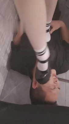 【滔滔】暴力场-被妈妈拿数据线抽 bf3088