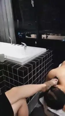 【乐姐】江景酒店调教-榴莲圣水喂食 G-210712-7