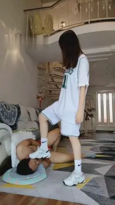 【丫丫啊】运动风女神各种全体重踩踏 G-210722-15