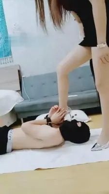 【余香】家具狗-舔丝袜脚坐脸深喉 G-2107026-10