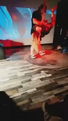 【羽珊】酒吧公开调教 G-210729