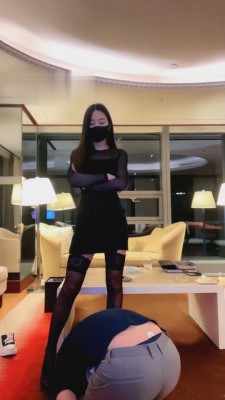 【仙女殿下】网红模特黑丝美腿诱惑调 G-210802-2