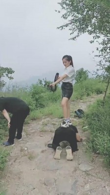 【依然】爬山偶遇劫匪虐成狗【下】 G-210814-9