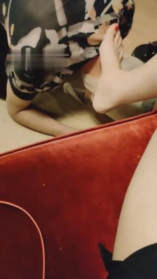 【合肥馨雅】素人小姐姐脏小白鞋羞辱【完整版】 bf534