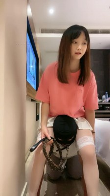 【悦主大人】白丝小萝莉把学长训成狗 bf12415