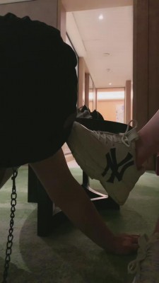 【维妮】双S-小白鞋/长靴踩踏狗奴【双视角版】 bf12892