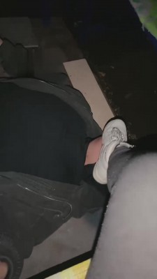 【麒麟女皇】夜跑后原味羞辱路人 bf13299