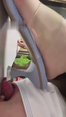 【木秋】短高跟踩废狗舌头 bf13780