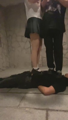 【莉宝儿】提档/踩踏/喝圣水/铁链抽打 bf13828