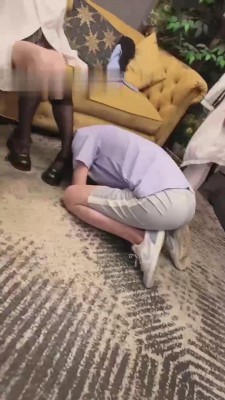 【橘子没熟】强迫偷袜子学弟做狗 bf14111