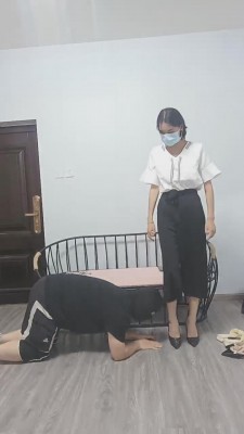 【欣主子】斯文小姐姐高跟蹂躏狗奴 bf14124