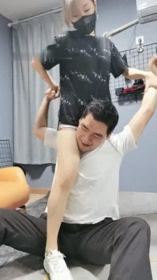 【如意】跑腿小哥被抓现场 bf14152