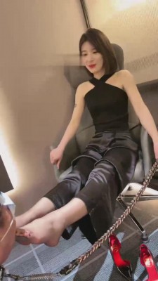 【简一】性感库里丝女神调教 bf14711