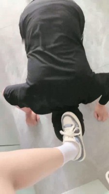 【容s】学生妹白袜裸足羞辱舔脚【完整版】 bf12846