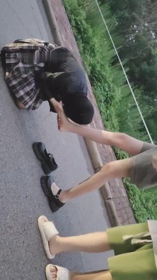 【安若】素人户外耳光羞辱打 bf14934