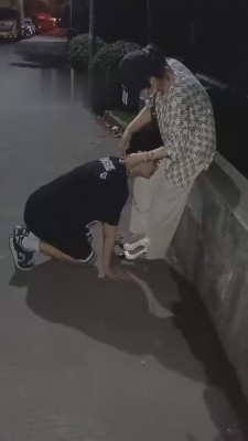 【上海户外gogo】白领深夜户外遛狗 bf15369