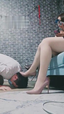 【香颜】姐妹花羞辱废物男友 bf15662