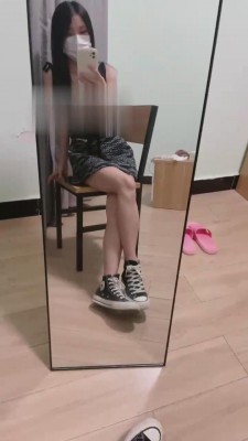 【温嘉雨】白棉袜羞辱地毯 bf16023