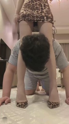 【绘子sama】继母高跟丝袜脚蹂躏 bf16588