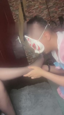 【芸熙】黑丝臭脚羞辱变装奴 bf16552