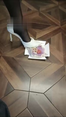 【沐阳大小姐】踩踏喂食狗奴专场 bf16744