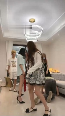 【沐糖情侣】精彩-3对情侣主齐羞辱绿帽狗 bf13881