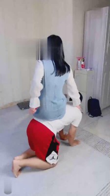 【冷凝大大】小白鞋肉丝全体重踩踏 bf17027