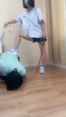 【黑泽兮呀】表妹场-小白鞋提档/踩踏/亲脚 bf17212