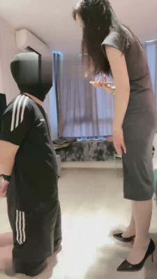 【晚晚】让弟弟跪下为奴伺候 bf17392