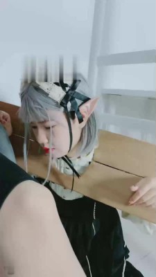 【美离子】枷锁囚禁女奴/吃原味袜子发骚 bf17399