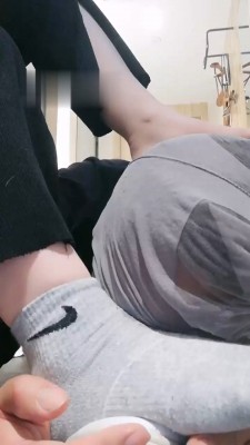 【甜音】捏脚喝水全体重踩脸 bf18138