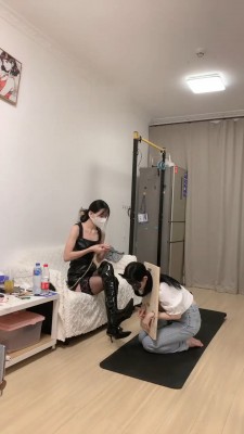 【锅的猫宁】枷锁囚禁母狗教育 bf18490