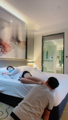 【雪琪琪】偷看邻居女领导的下场 bf18322