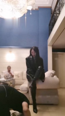 【傲雪】当着老公的面调绿帽 bf18716