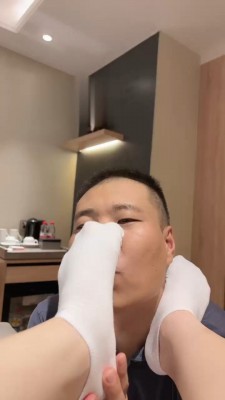 【楠熙】白棉袜窒息-姨妈巾+坐脸 bf18932