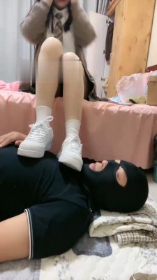 【惜沫】学生S小白鞋肉丝辱狗 bf19174