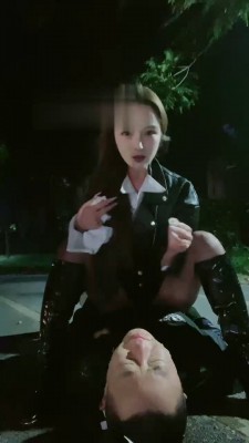 【一诺大小姐】长靴御姐户外虐跟踪狂 bf19385