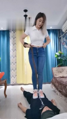 【小希祖宗】运动鞋全体重踩踏 bf19228