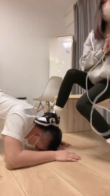 【奶味茶茶】萝莉主脏鞋臭袜辱狗【完整版】 bf19465