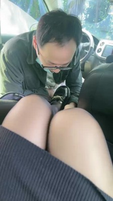 【杭州cc】车里高跟丝袜诱惑恋足调教