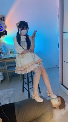 【礼礼大大】萝莉主无视脚底直播 bf19866